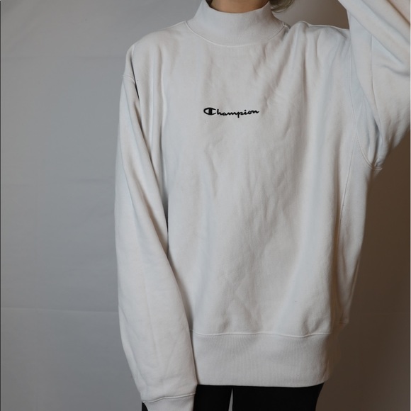 ❌SOLD❌ UO Champion white mockneck sweater - Picture 6 of 8